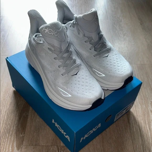 Hoka Women's Clifton 9 - Cosmic Grey/White SZ 9.5 Viral Hot! Brand new in box!! - Picture 1 of 17